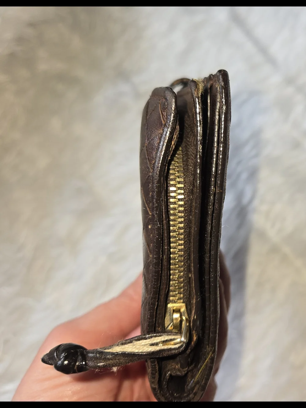 Bottega Veneta Dark Brown Intrecciato Woven Leather Zip Wallet Bifold Authentic